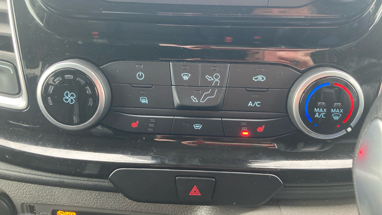 Ford Transit Custom 300 L1 Diesel Fwd 2.0 EcoBlue 170ps Low Roof D/Cab Limited Van Auto